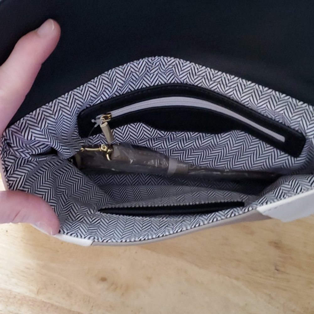Purse - Picture 4 of 5